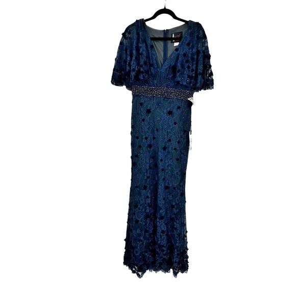 Mac Duggal 67712 Midnight Floral Appliqué Flutter Sleeve Lace Gown Size 10 NWT - Picture 7 of 12